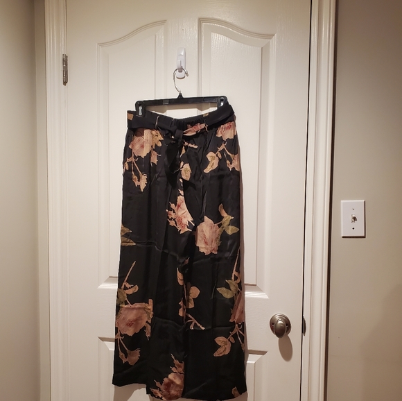 Aritzia Wilfred Faun Pants - Picture 1 of 5